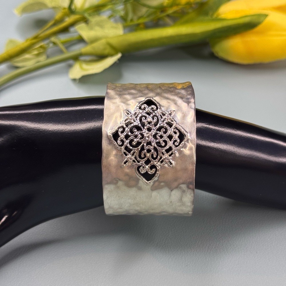 Elegant Hammered Silver Cuff with Intricate Design NWOT